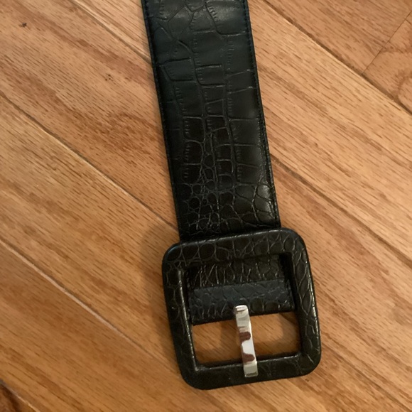 ANN TAYLOR 2” WIDE BLACK CROCODILE EMBOSSED LEATHER BELT EXCELLENT CONDITION - Picture 5 of 9